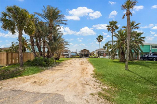 16507 Jamaica Cove Road, Jamaica Beach, TX 77554