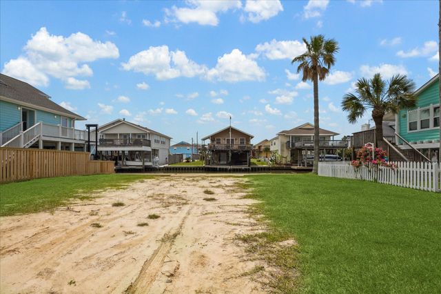 16507 Jamaica Cove Road, Jamaica Beach, TX 77554