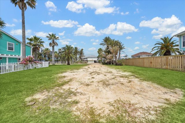 16507 Jamaica Cove Road, Jamaica Beach, TX 77554