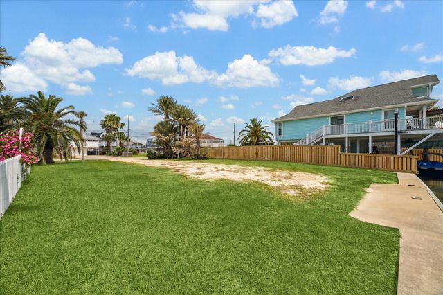 16507 Jamaica Cove Road, Jamaica Beach, TX 77554