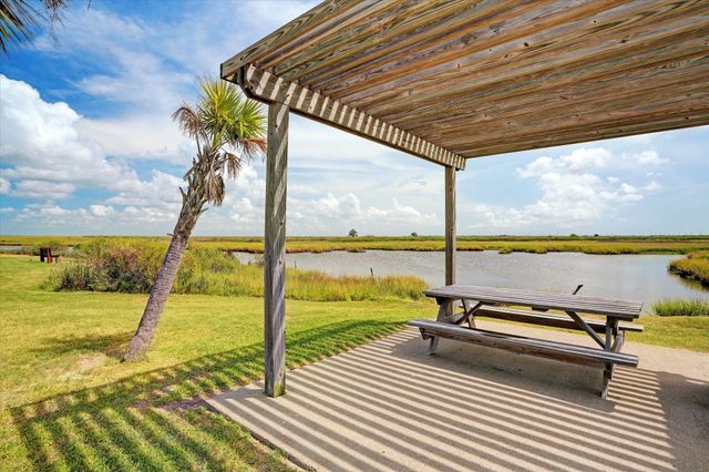 16507 Jamaica Cove Road, Jamaica Beach, TX 77554