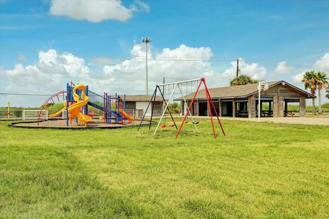 16507 Jamaica Cove Road, Jamaica Beach, TX 77554