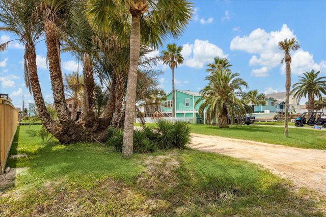 16507 Jamaica Cove Road, Jamaica Beach, TX 77554