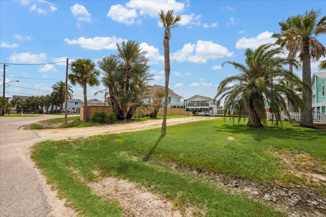 16507 Jamaica Cove Road, Jamaica Beach, TX 77554