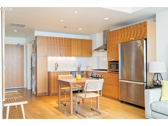 3570 S RIVER Pkwy 1305, Portland, OR 97239