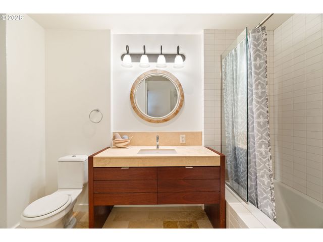 3570 S RIVER Pkwy 1305, Portland, OR 97239