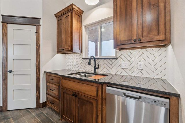 12201 Bighorn Ln, Elgin, OK 73538