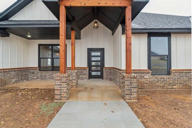 12201 Bighorn Ln, Elgin, OK 73538