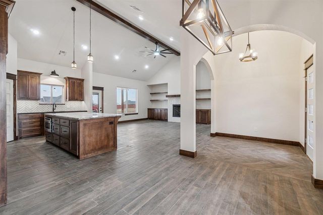 12201 Bighorn Ln, Elgin, OK 73538