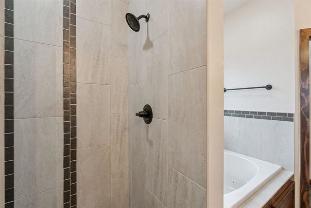 12201 Bighorn Ln, Elgin, OK 73538