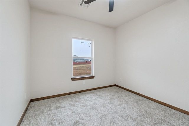 12201 Bighorn Ln, Elgin, OK 73538