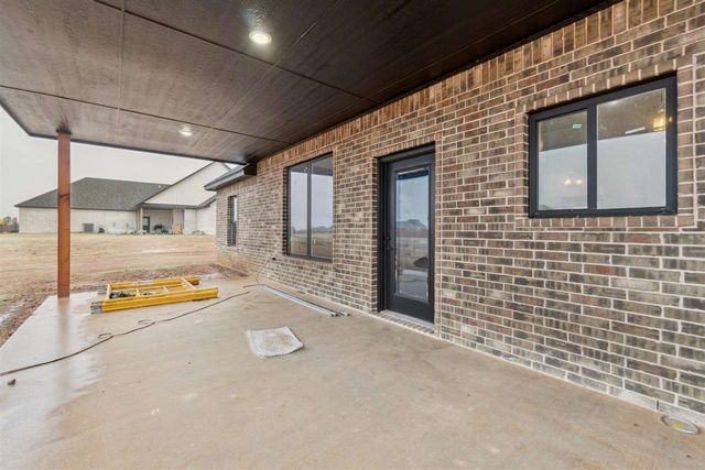 12201 Bighorn Ln, Elgin, OK 73538