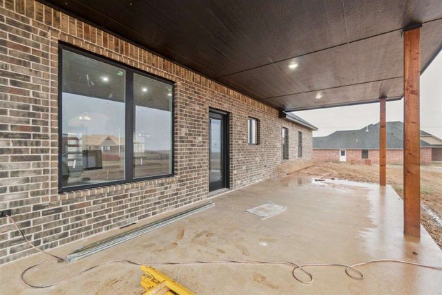 12201 Bighorn Ln, Elgin, OK 73538