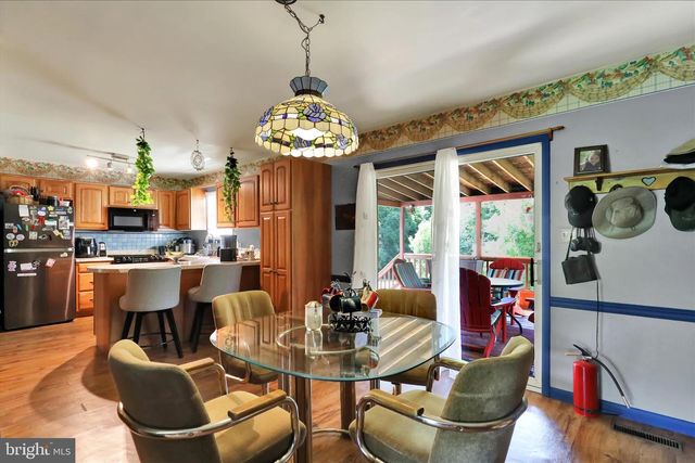 37 BEAVENS RD, Reading, PA 19608