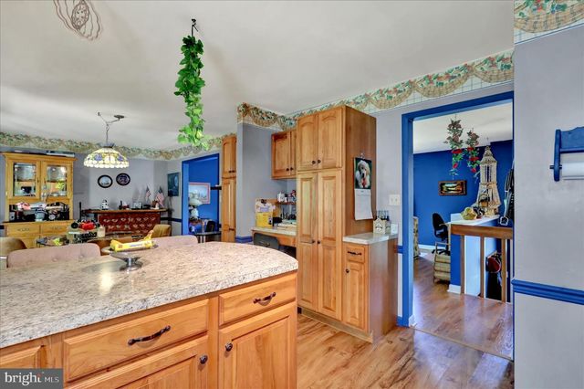 37 BEAVENS RD, Reading, PA 19608