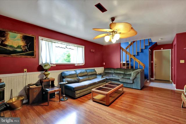 37 BEAVENS RD, Reading, PA 19608