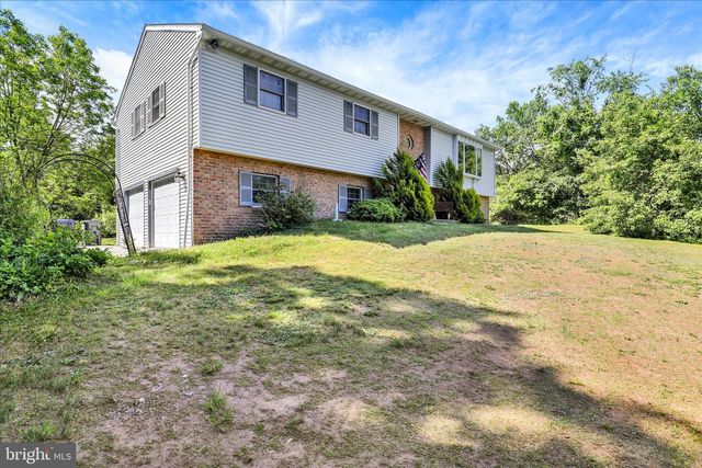 37 BEAVENS RD, Reading, PA 19608
