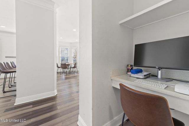 2252 Beach Drive, 1301, Gulfport, MS 39507