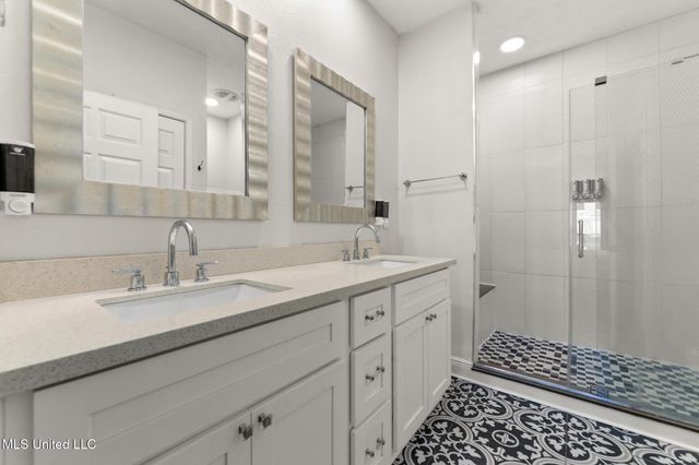 2252 Beach Drive, 1301, Gulfport, MS 39507