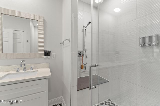 2252 Beach Drive, 1301, Gulfport, MS 39507