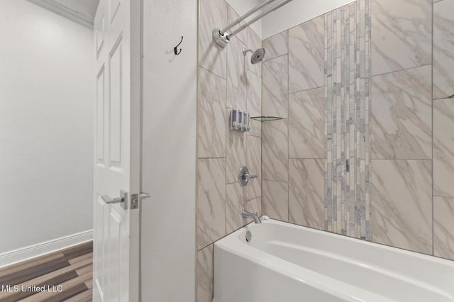 2252 Beach Drive, 1301, Gulfport, MS 39507