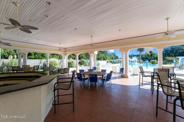 2252 Beach Drive, 1301, Gulfport, MS 39507