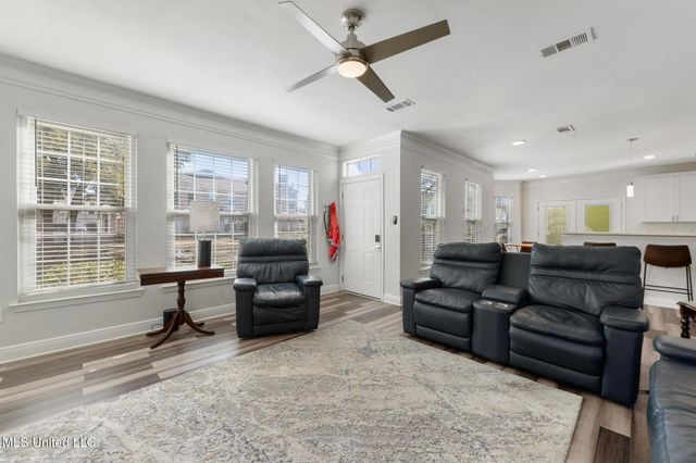 2252 Beach Drive, 1301, Gulfport, MS 39507