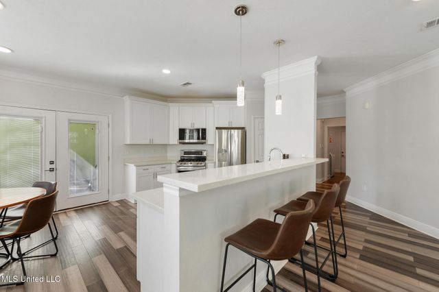 2252 Beach Drive, 1301, Gulfport, MS 39507