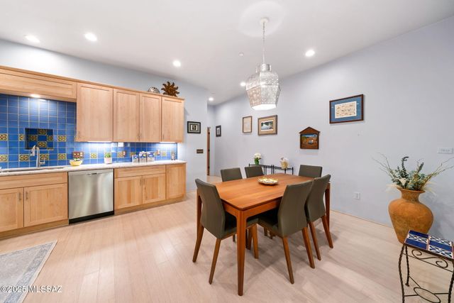 256 S Avenida del Palo Fiero, Tucson, AZ 85745