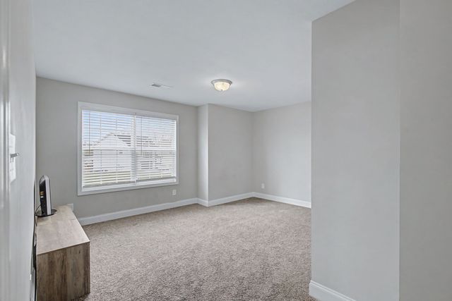 1317 Shaughnessy St, Clarksville, TN 37042