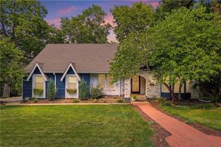 8329 Rosehill Road, Lenexa, KS 66215