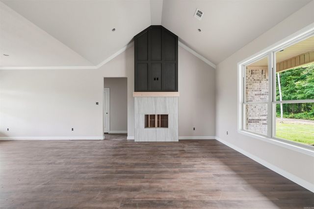 916 Bratton Rd, Lonoke, AR 72086