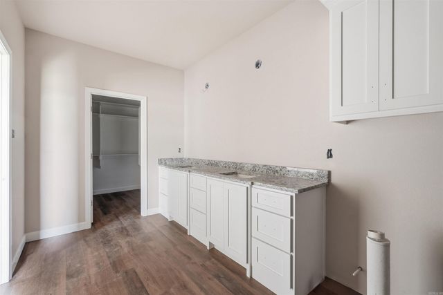 916 Bratton Rd, Lonoke, AR 72086