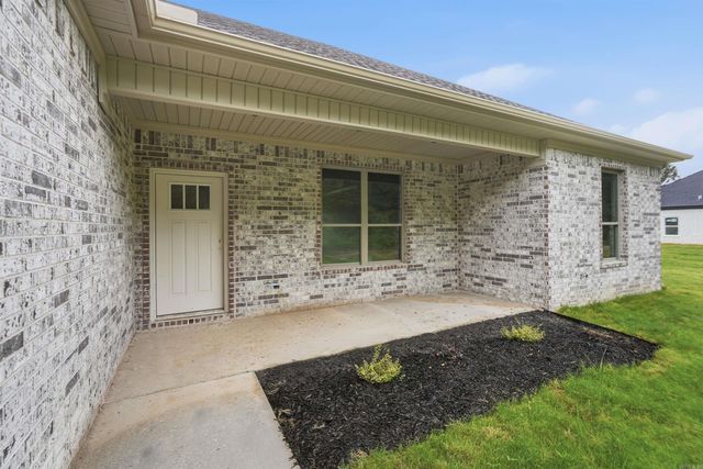 916 Bratton Rd, Lonoke, AR 72086