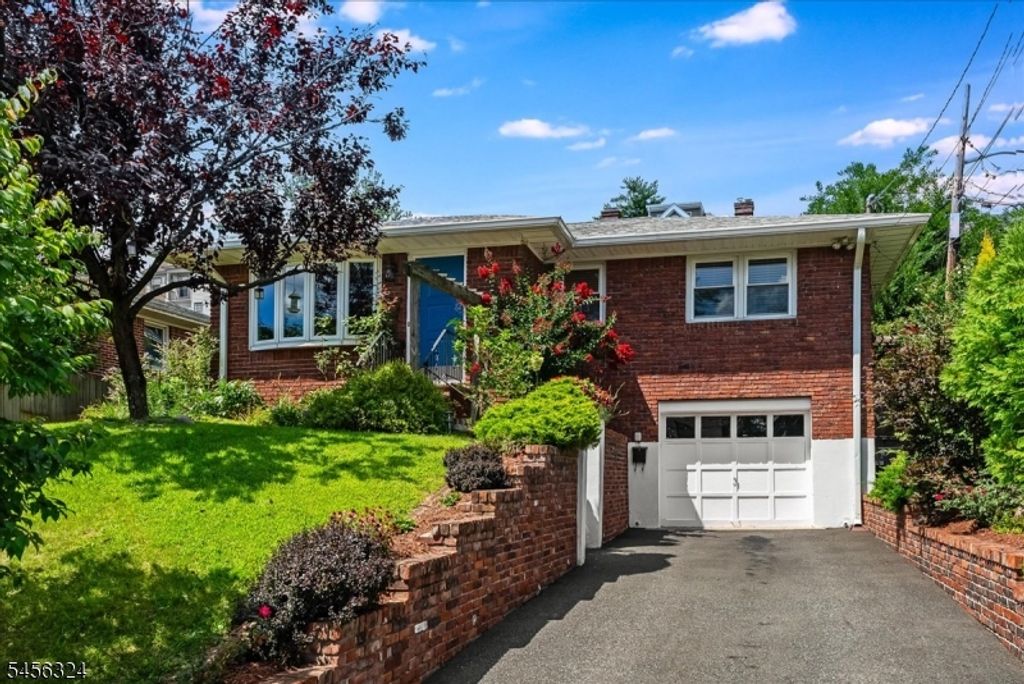 12 Francis Pl, Montclair Twp., NJ 07042 — exterior