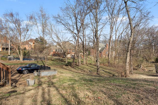 102 Saltwood Pl, Hendersonville, TN 37075