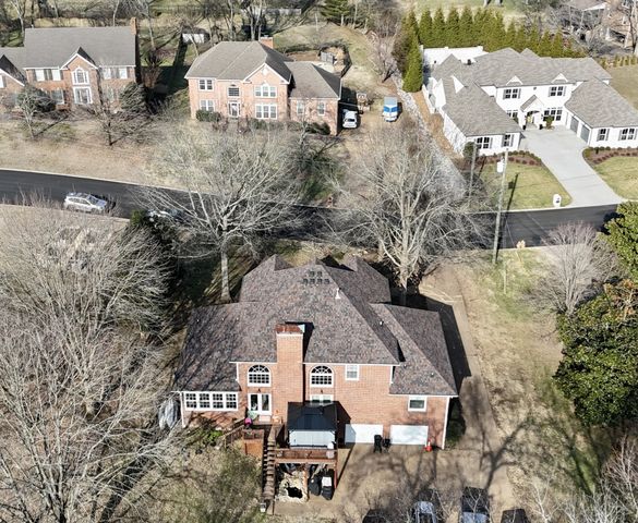 102 Saltwood Pl, Hendersonville, TN 37075