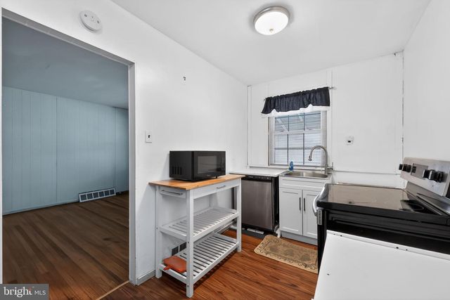 208 HOFFMAN RD, Ridley Park, PA 19078