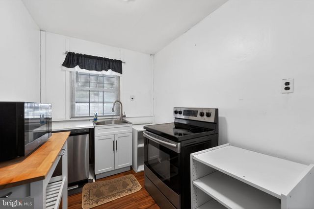 208 HOFFMAN RD, Ridley Park, PA 19078