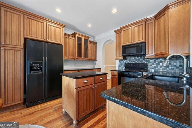 805 Lake Arrowhead Drive, Waleska, GA 30183