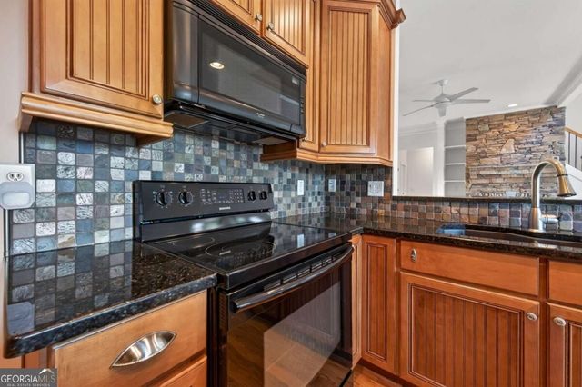 805 Lake Arrowhead Drive, Waleska, GA 30183