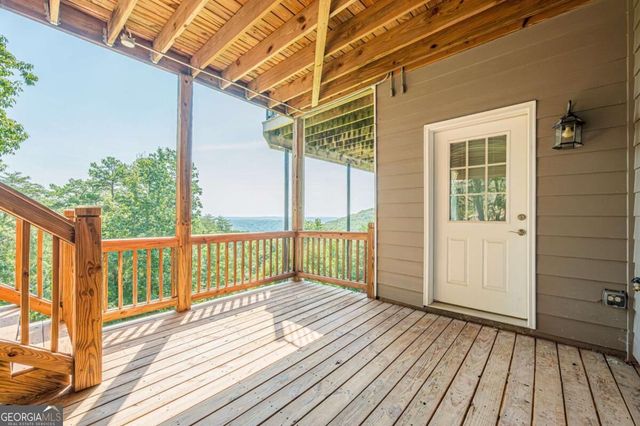 805 Lake Arrowhead Drive, Waleska, GA 30183