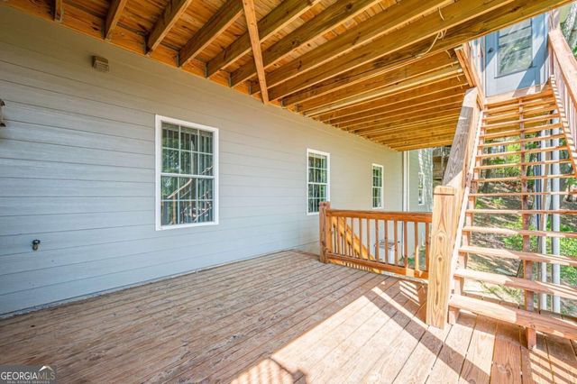 805 Lake Arrowhead Drive, Waleska, GA 30183