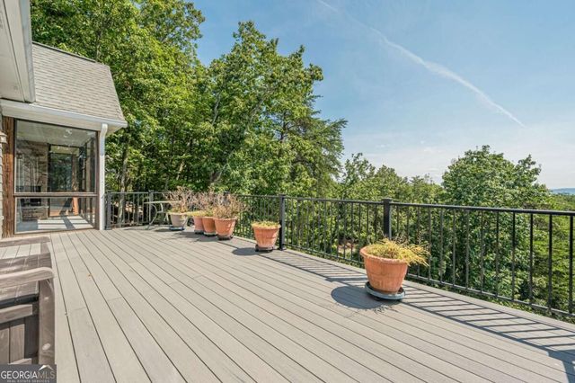 805 Lake Arrowhead Drive, Waleska, GA 30183