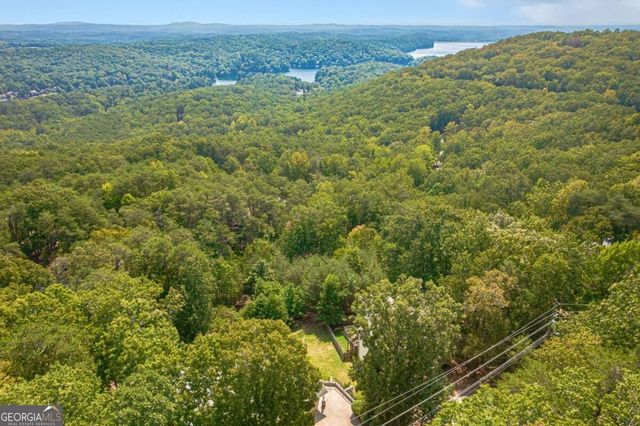 805 Lake Arrowhead Drive, Waleska, GA 30183