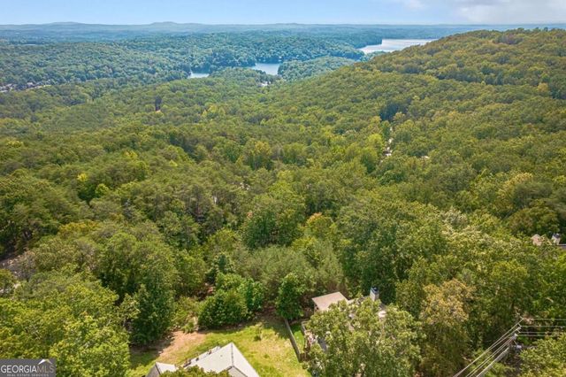 805 Lake Arrowhead Drive, Waleska, GA 30183