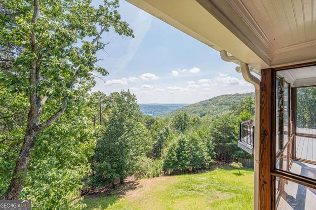 805 Lake Arrowhead Drive, Waleska, GA 30183