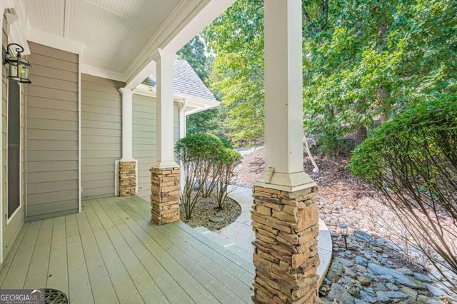 805 Lake Arrowhead Drive, Waleska, GA 30183