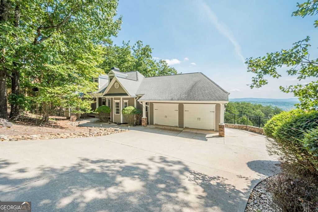 805 Lake Arrowhead Drive, Waleska, GA 30183