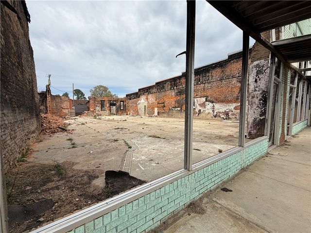 209 E Main Street, Atkins, AR 72823